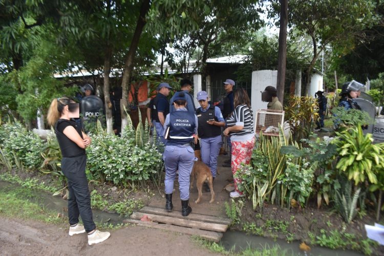 Joven de 18 años recibió un balazo en el cuello y por el hecho detuvieron a un hombre de 48 años