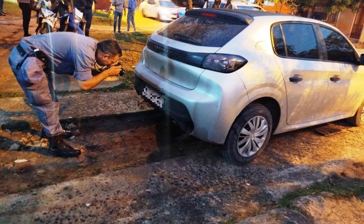 Le pidió prestado el auto a su hermana y nunca se lo devolvió: quedó detenida