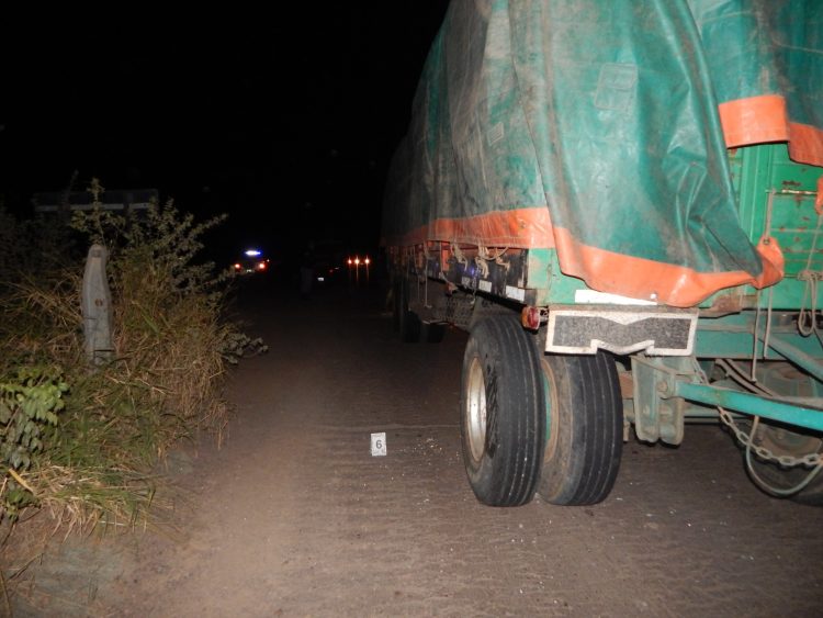 Simularon control de tránsito y asaltaron «a punta de pistola» a camionero; se llevaron «unos 15 millones de pesos»