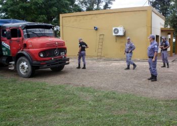 Simularon control de tránsito y asaltaron «a punta de pistola» a camionero; se llevaron «unos 15 millones de pesos»