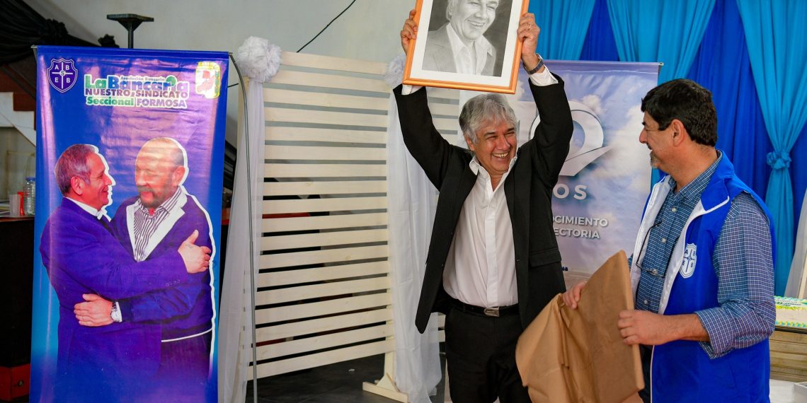 La Bancaria agasajó y distinguió a empleados con 40 años de servicio