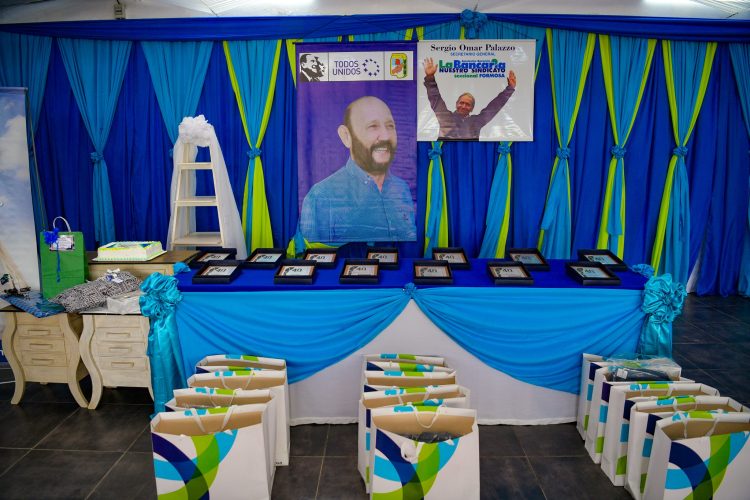 La Bancaria agasajó y distinguió a empleados con 40 años de servicio