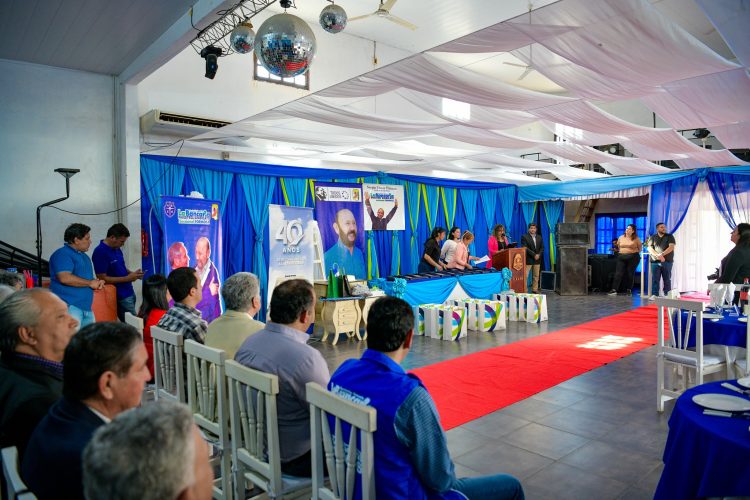 La Bancaria agasajó y distinguió a empleados con 40 años de servicio