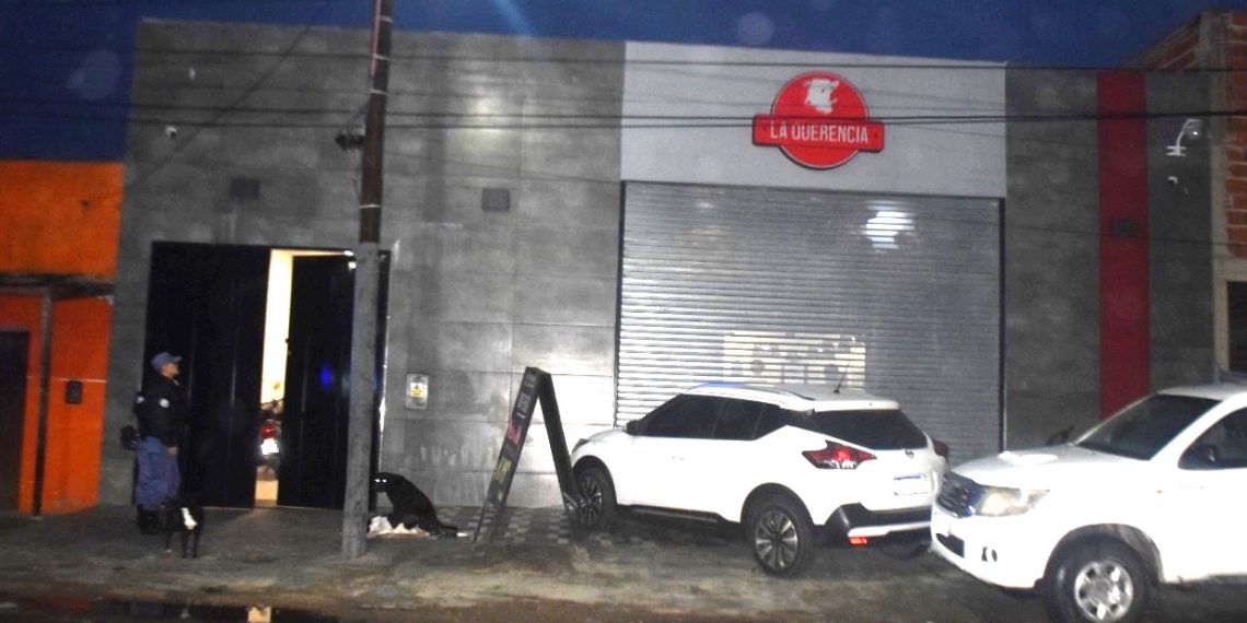 Ingresaron por una ventana y robaron la recaudación de una carnicería