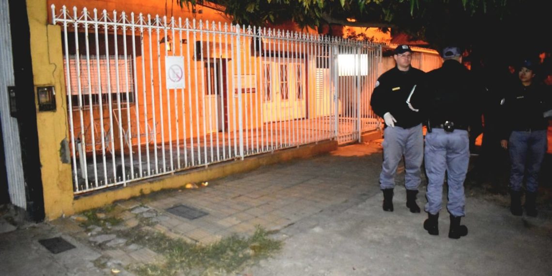 Vecino arrojó gas pimienta al público que intentaba ingresar al acto de inauguración de los Juegos Evita