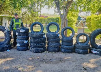 Gendarmería decomisó cubiertas y cigarrillos ingresados de contrabando
