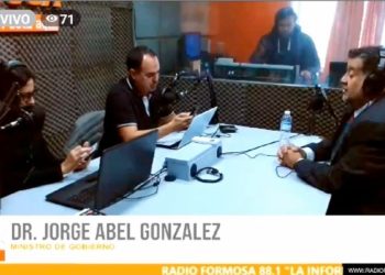 Ministro González aclaró estado de salud de Insfrán. Criticó a las redes y versiones que circularon (video)