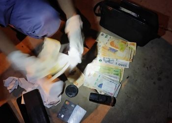 Robó una mochila con $ 100 mil, lo corrieron hasta la casa y terminó detenido (video)