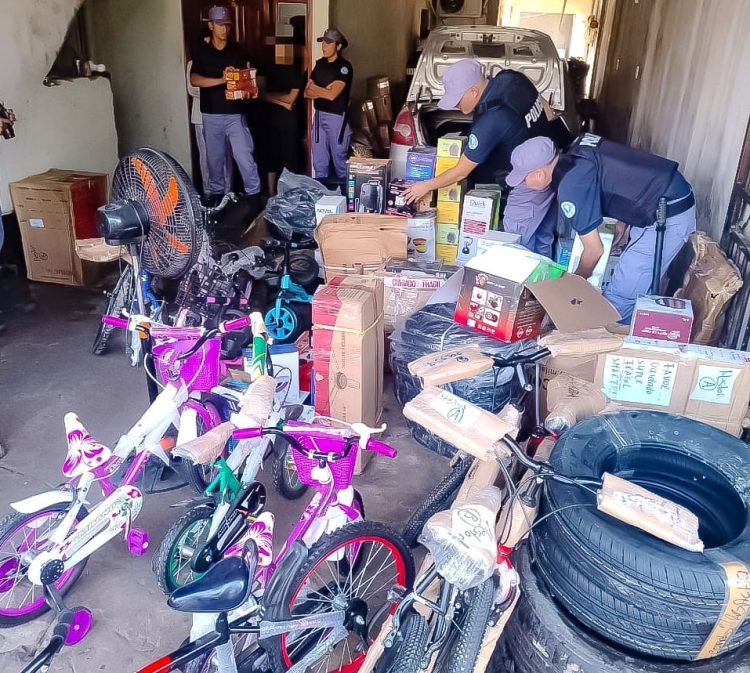 Secuestraron $ 15 millones de contrabando de una casa del Simón Bolívar