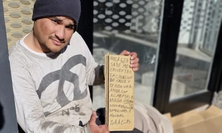 Formoseño fue a Buenos Aires por trabajo pero fue engañado: hoy duerme en la calle