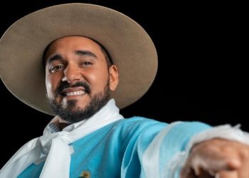 Lázaro Caballero llega al teatro Vorterix de Buenos Aires con nuestra música del monte