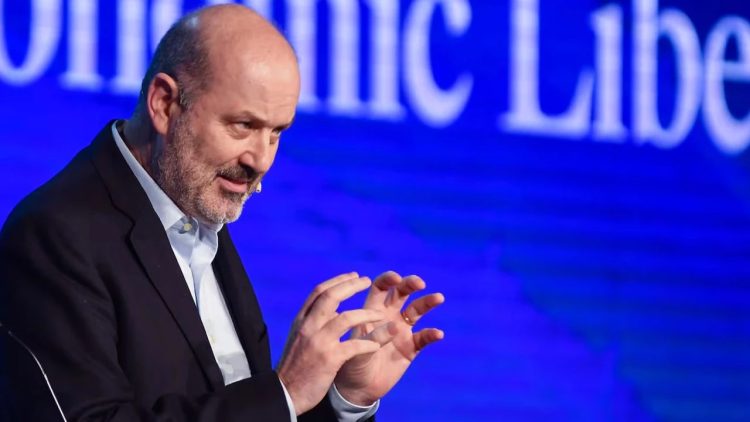 El Gobierno evalúa otorgar subsidios a las empresas para que contraten empleados públicos