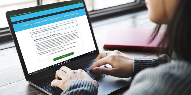 Subsidios en luz y gas: cómo es el trámite para mantenerlos y evitar aumentos en agosto