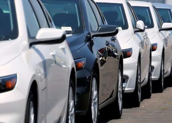 Los autos bajaron hasta 30% en dólares: cuánto cuestan ahora los 0 km más baratos