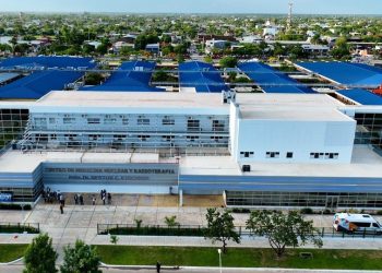 El Gobernador anunció nuevos tratamientos de avanzada contra el cáncer en el Centro de Medicina Nuclear