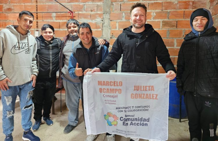 Ocampo asistió a jóvenes emprendedores que enseñan oficios