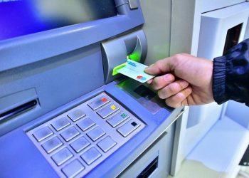 Estatales provinciales: el lunes comienzan a cobrar con $450.000 asegurados “de bolsillo”