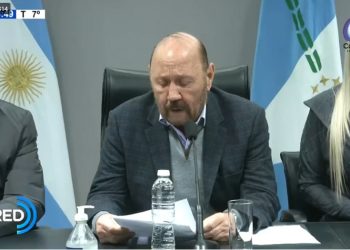 Insfrán anunció aumento del 28% para estatales provinciales, con mínimo de bolsillo de 450 mil
