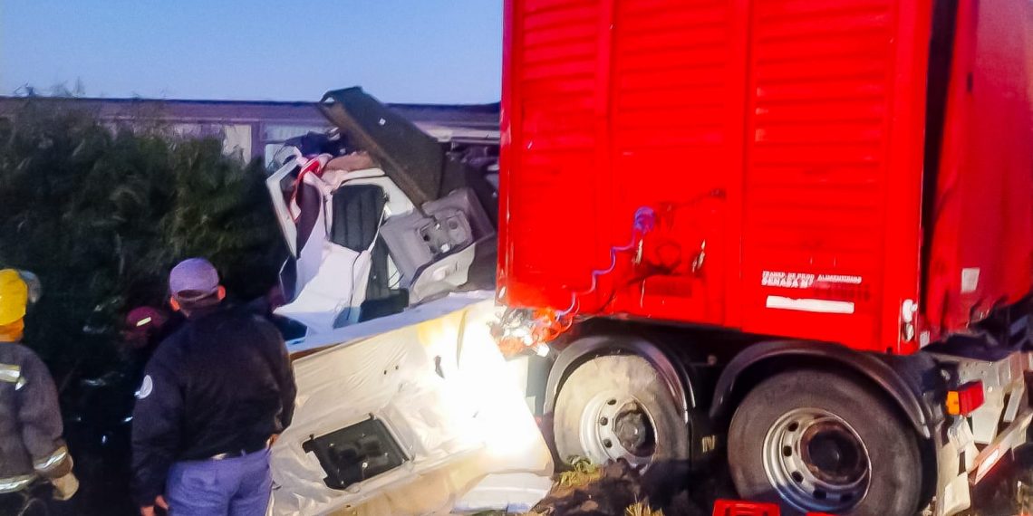 Testimonios del accidente fatal en R11: «no había balizas, alertábamos en la ruta con nuestros celulares»