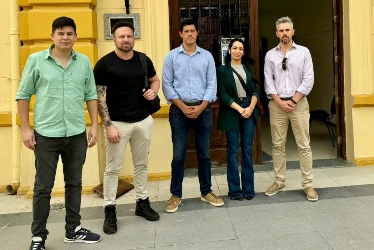 Piden que se garantice el piso salarial mínimo de $450.000 para municipales de la ciudad