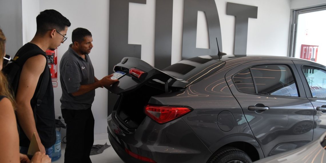 Patentes, cédulas y formularios gratuitos: cuánto se ahorra con los cambios en trámites de compraventa de autos