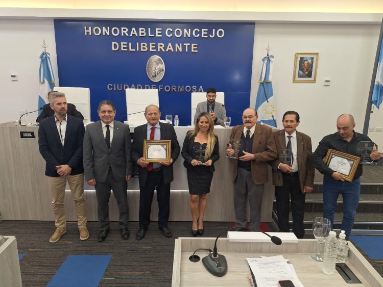 El Concejo Deliberante declaró “Ciudadanos Notables” a los hermanos Rojas Telles, de la histórica peluquería Isidorito