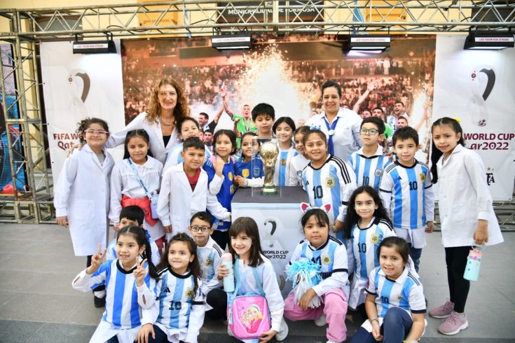 La Copa del Mundo, la de América y el trofeo de la Finalissima están en Formosa en una muestra futbolera de lujo