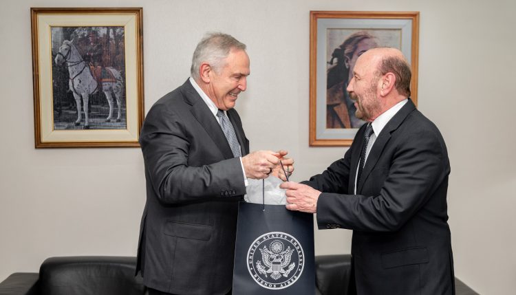 Gildo Insfrán recibió a Marc Stanley en Casa de Gobierno