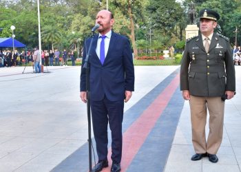 Insfrán encabezó el acto homenaje a 174 años del fallecimiento del General San Martín
