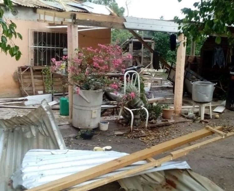 Fuerte temporal de lluvia y viento en Siete Palmas