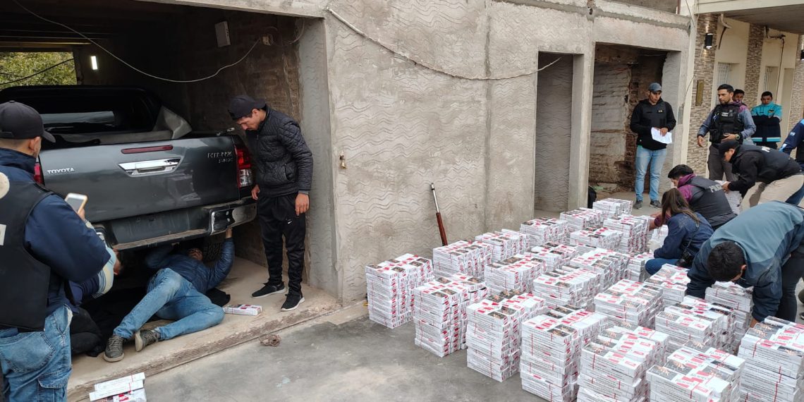 Golpe al contrabando: Secuestran cargamento de cigarrillos valuado en más de $100 millones