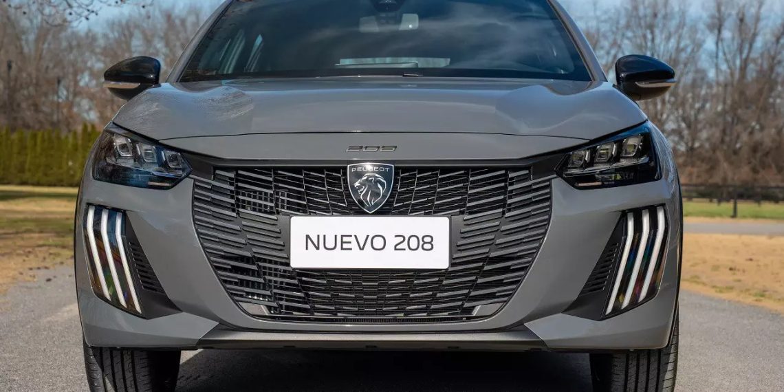 Peugeot lanzó un plan de cuotas en pesos a tasas bajas para financiar el nuevo 208