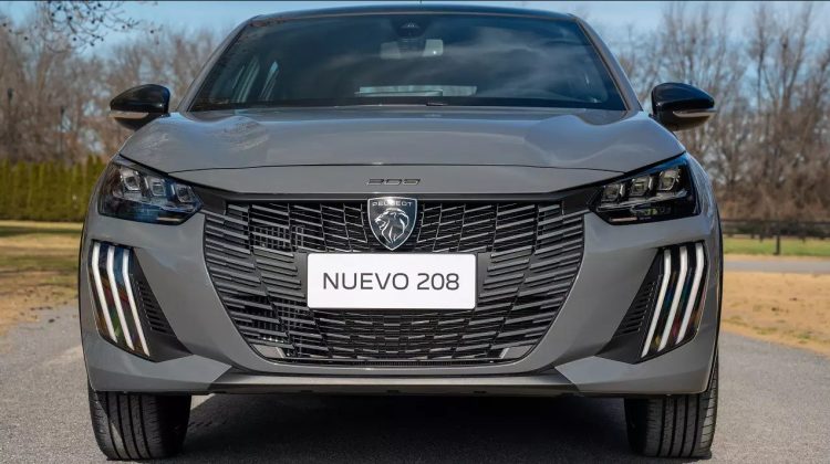 Peugeot lanzó un plan de cuotas en pesos a tasas bajas para financiar el nuevo 208