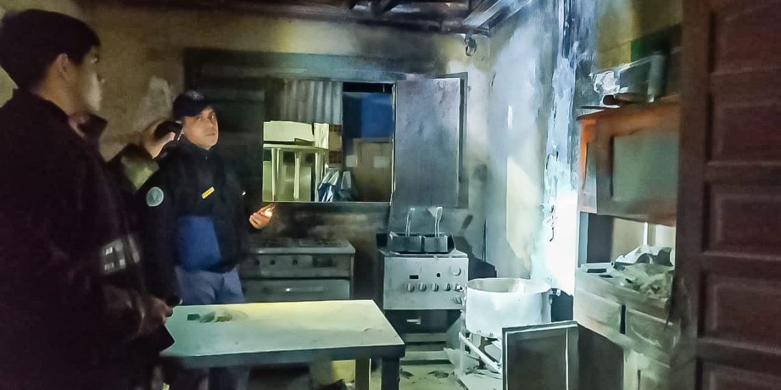 Principio de incendio en un local comercial del Mercadito Paraguayo 
