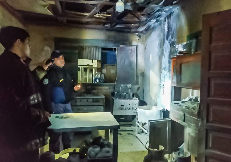 Principio de incendio en un local comercial del Mercadito Paraguayo 
