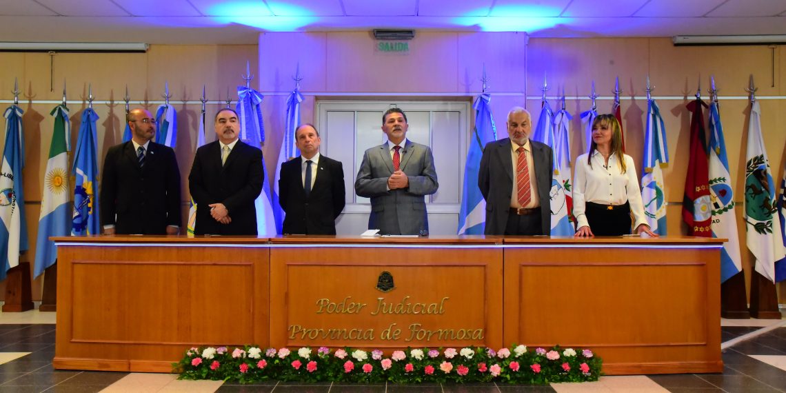 El Superior Tribunal de Justicia vuelve a estar integrado por una mujer, Claudia Fernández asumió como ministra