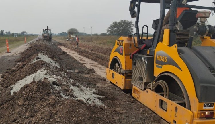 Comenzó bacheo de la ruta provincial 1, tramo El Colorado-Villafañe