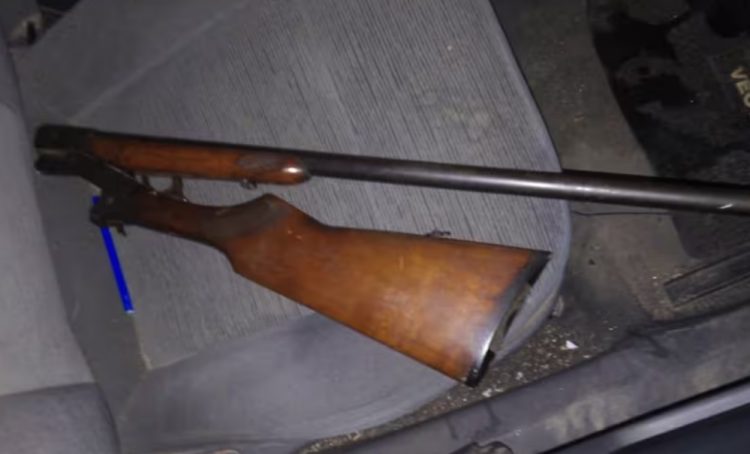 Le disparó a su pareja con una escopeta y luego se mató