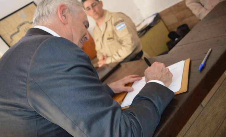 Un Embajador libre en Formosa, Stanley también navegó en el río Paraguay