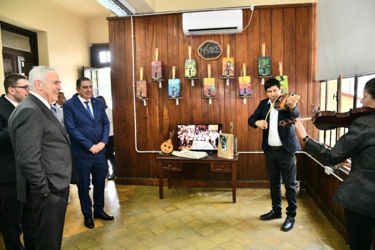 El intendente Jorge Jofré recibió al Embajador de Estados Unidos Marc Stanley