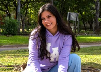 Lanzan campaña solidaria para recaudar fondos y que una joven lomitense no quede ciega