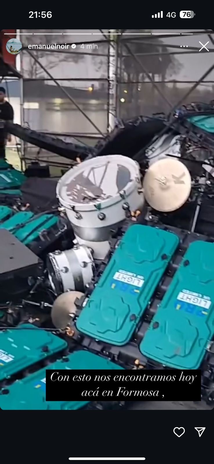 Ke Personajes: Emanuel Noir “se salvó de milagro”, una estructura de led cayó sobre el escenario