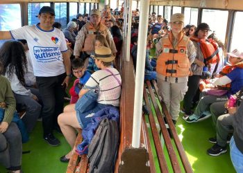 Prefectura Formosa organizó un paseo náutico con niños y sus familias