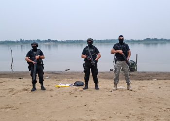 Detuvieron a un narco que llevaba una mochila llena panes de cocaína valuados en 55 millones de pesos