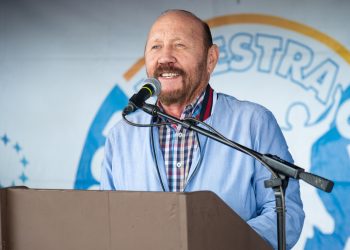 Gildo asegura que Milei “les saca (beneficios) a las clases medias, a los humildes y a los jubilados”, para beneficiar a empresarios