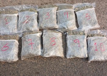 Una pareja transportaba en moto más de ocho kilos de marihuana, quedaron detenidos