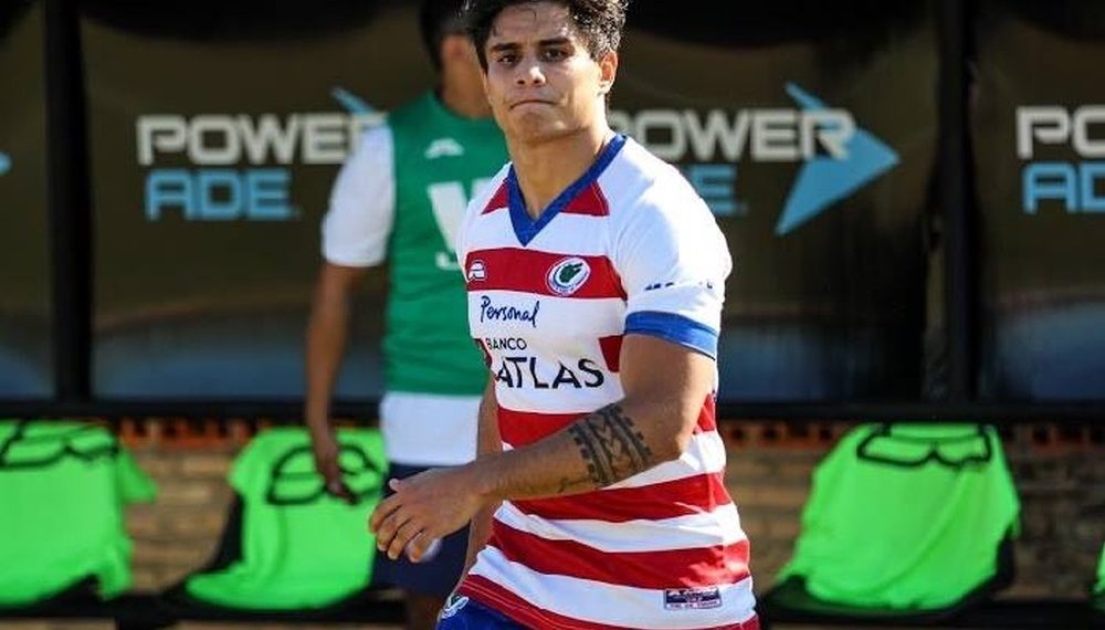 Hasta anoche, los restos del rugbier Santiago Álamo seguían en Asunción