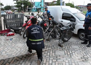 Allanaron taller mecánico del barrio Eva Perón que tenía motos robadas: adulteraban números de cuadro y motor