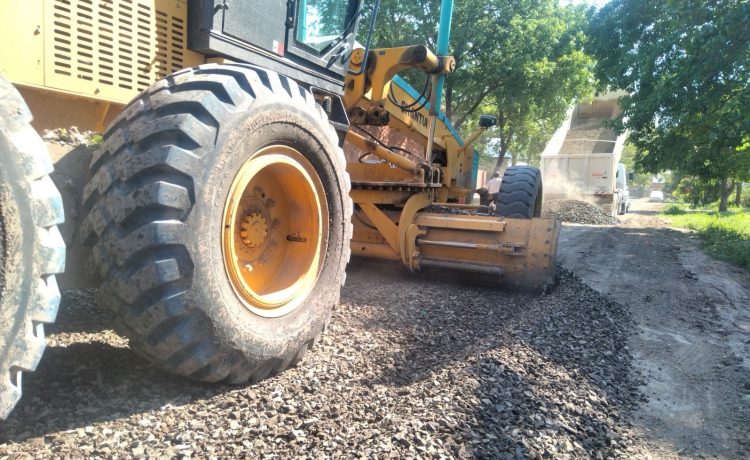 La Municipalidad continúa realizando trabajos de enripiado en el barrio  Eva Perón