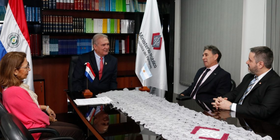 Ministerios Públicos de Paraguay y Argentina acuerdan conformación de un Equipo Conjunto de Investigación